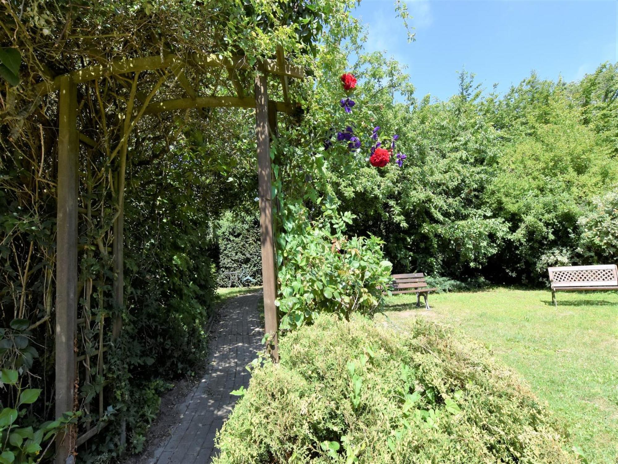 Beautiful Apartment In Rerik With Garden Near Sea Buitenkant foto